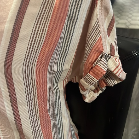 Universal Thread button down - Picture 3 of 3